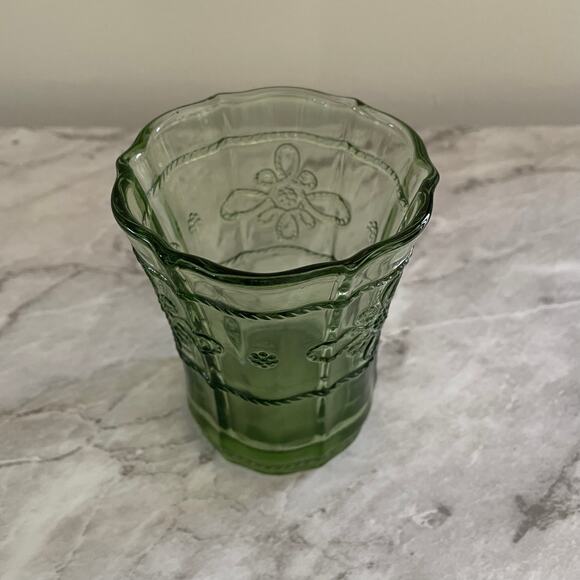Juliska Colette Tumbler Green Hand-Blown Glass | Rare Retired Artisanal Cottage - Picture 2 of 4